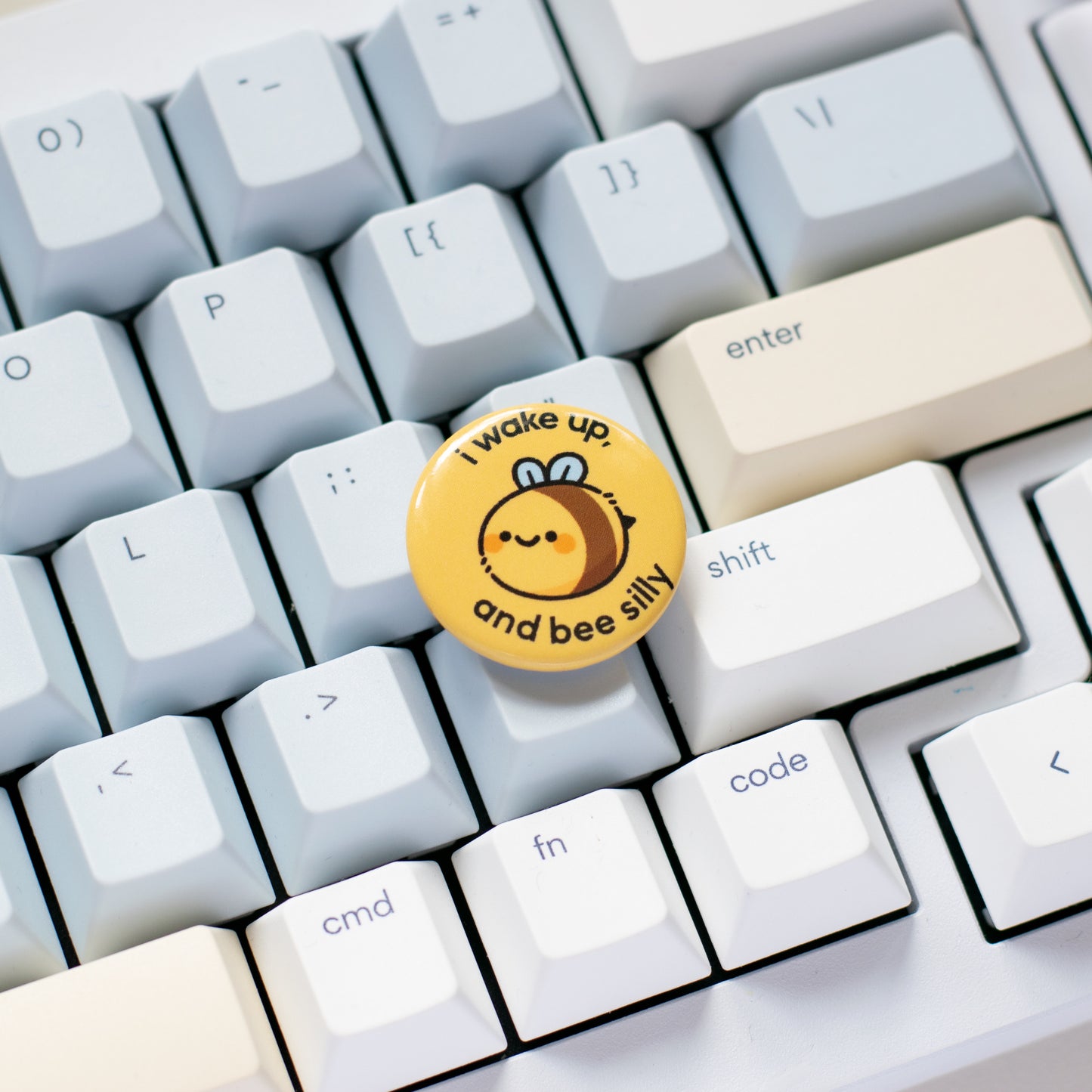 Bee Silly Mini Can Badge