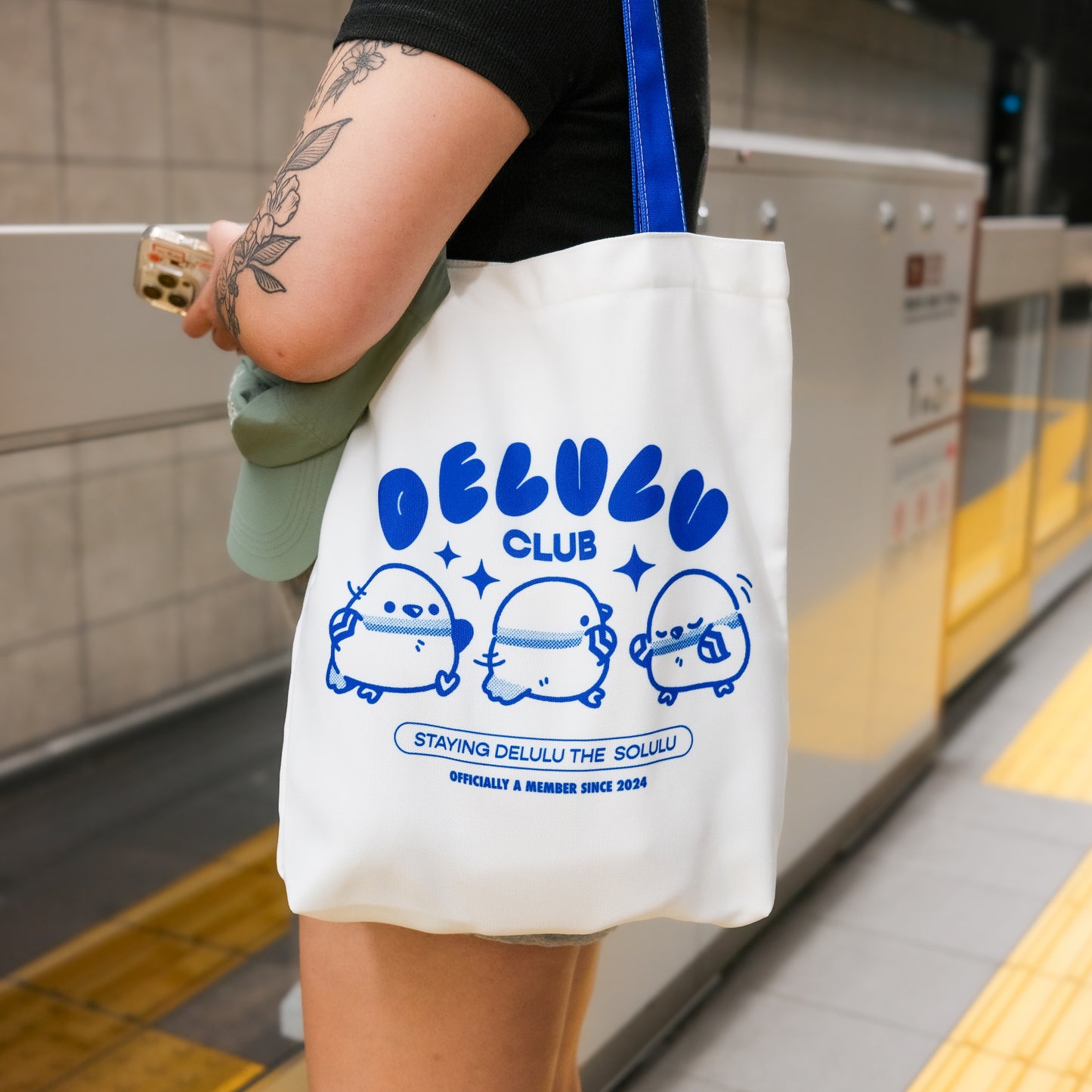 Delulu Solulu Pigeon Totebag